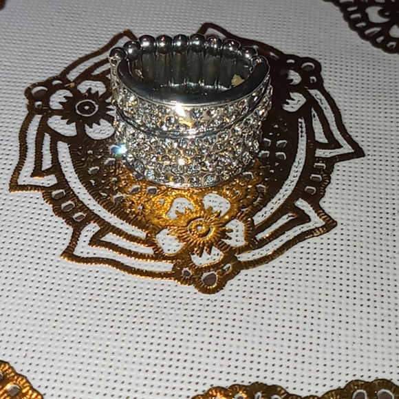 Ring - Picture 1 of 5